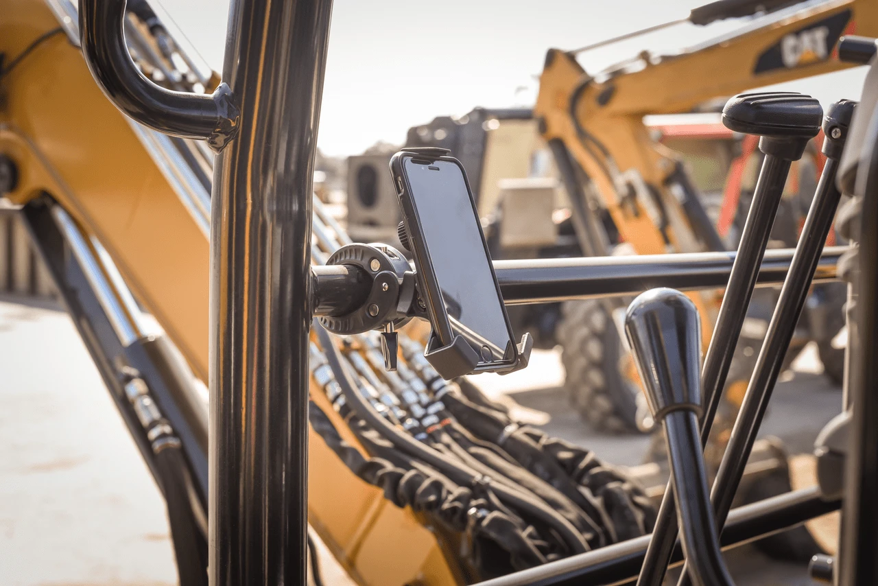 Mob Armor Mob Mount Claw Black 2.0 - Phone Cradle Mount - Image 3